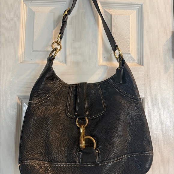 Black Leather Shoulder Bag with Bridle Ring Detail - Picture 6 of 6